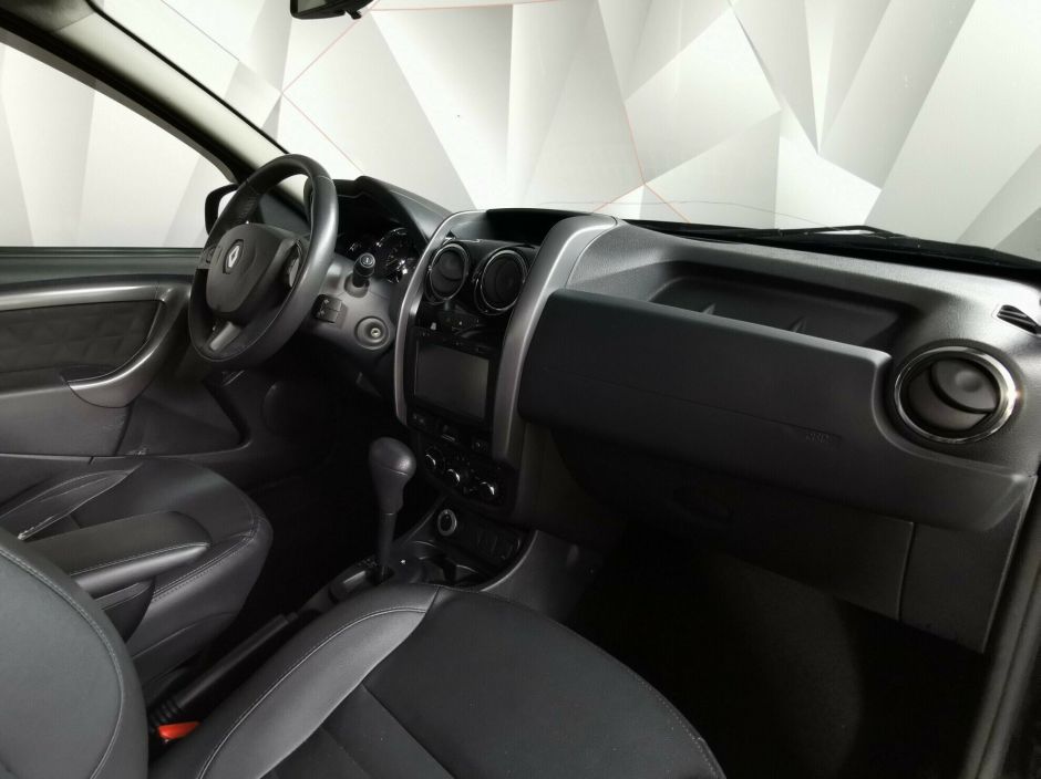 Renault Duster, 2.0 л, АТ, 2018 фото 9