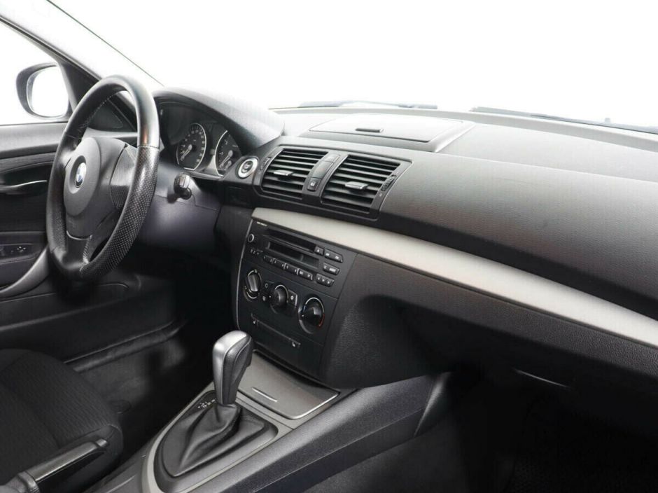 BMW 1 серии, 1.6 л, АТ, 2011 фото 2