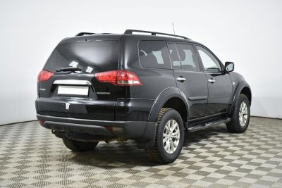 Mitsubishi Pajero Sport, 2.4 л, АКПП, 2015 фото 4