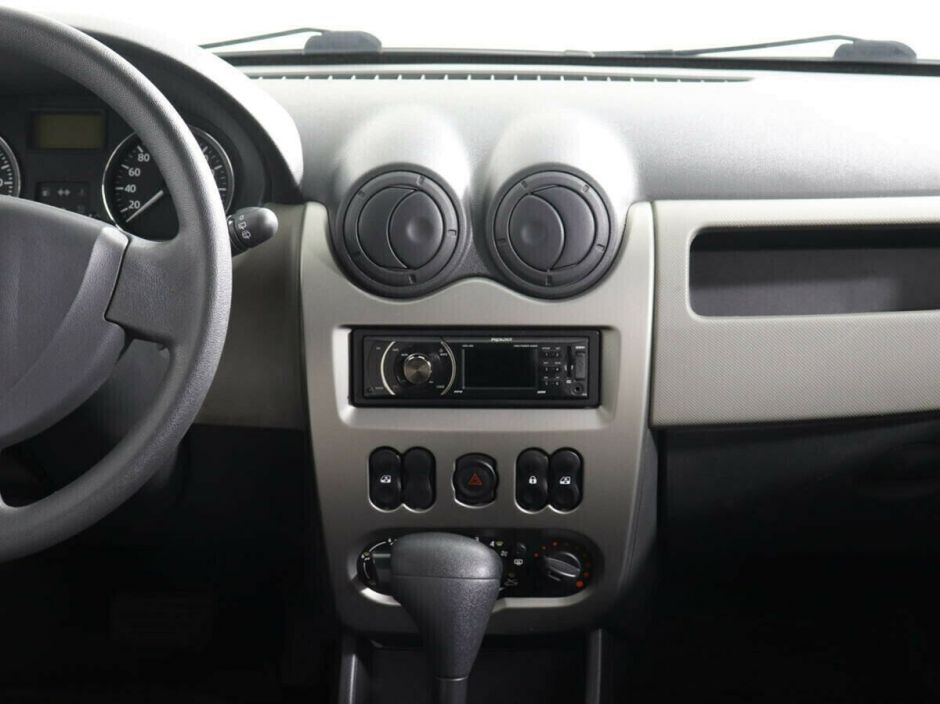 Renault Sandero, 1.6 л, АТ, 2013 фото 2