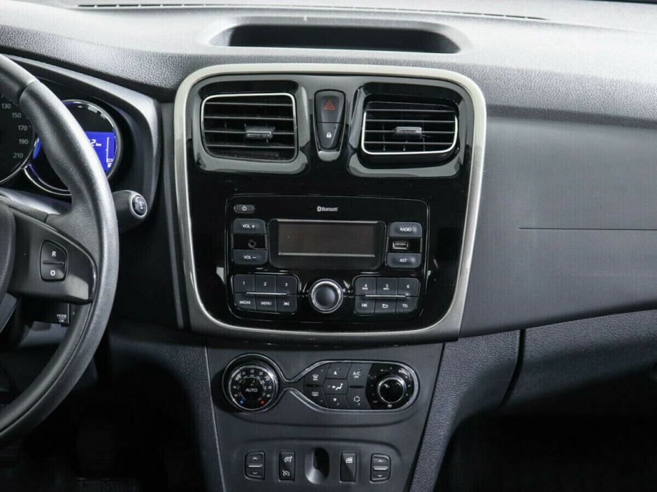 Renault Sandero, 1.6 л, МТ, 2017 фото 2