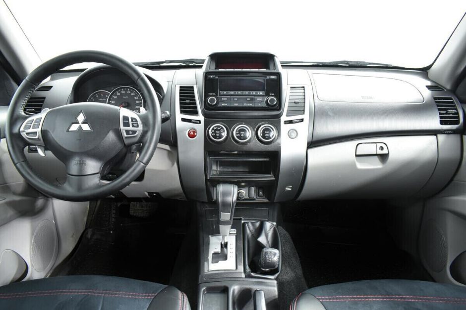 Mitsubishi Pajero Sport, 2.5 л, АТ, 2014 фото 8