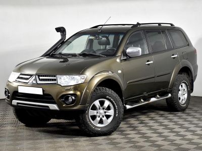 Mitsubishi Pajero Sport, 2.4 л, АКПП, 2015 фото 3