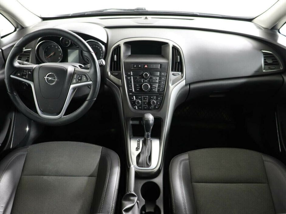 Opel Astra, 1.4 л, АТ, 2012 фото 9