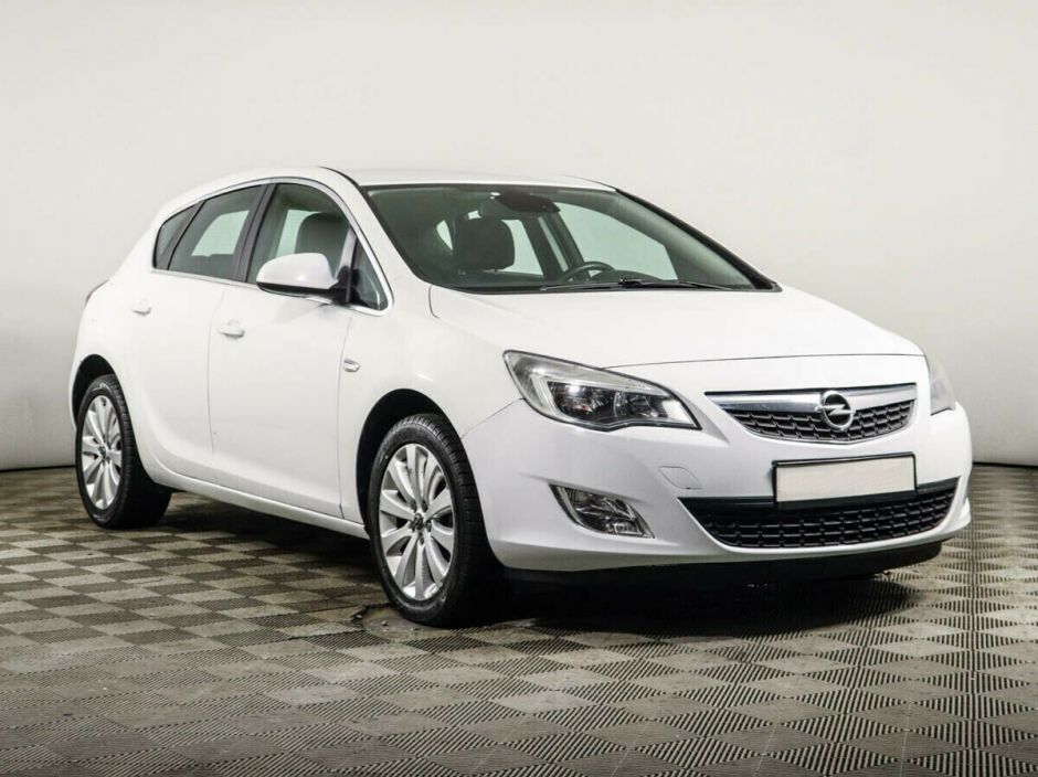Opel Astra, 1.6 л, АТ, 2010 фото 4