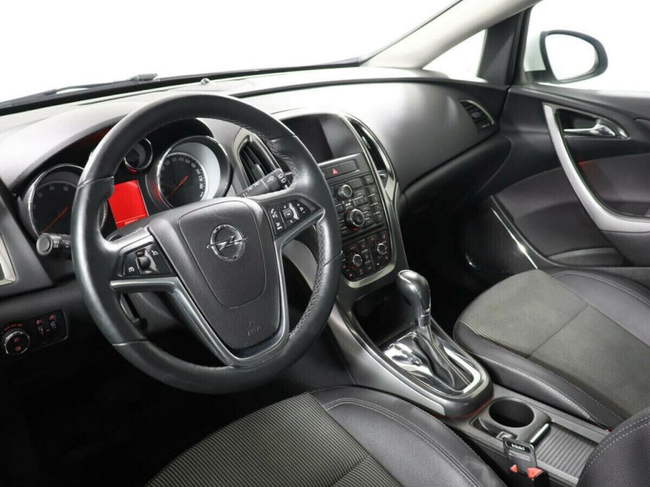 Opel Astra, 1.6 л, АТ, 2010 фото 7