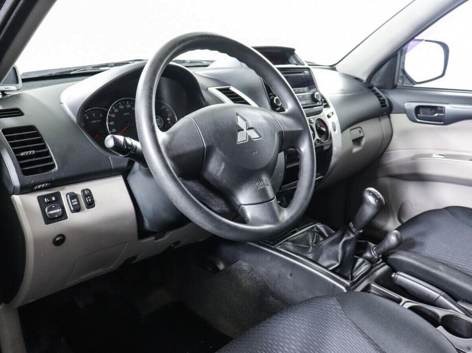 Mitsubishi Pajero Sport, 2.4 л, МТ, 2015 фото 7