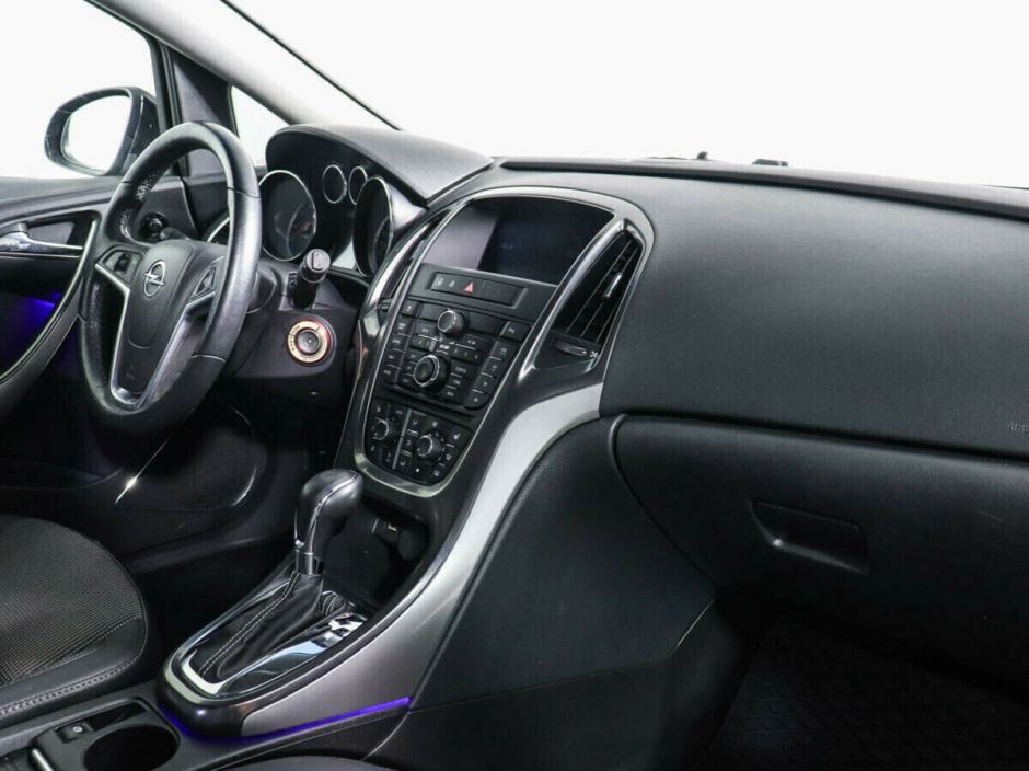 Opel Astra, 1.6 л, АТ, 2010 фото 8