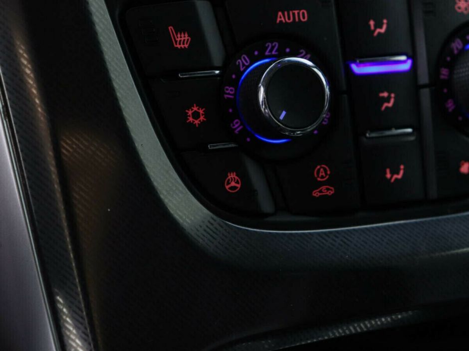 Opel Astra, 1.6 л, АТ, 2010 фото 2