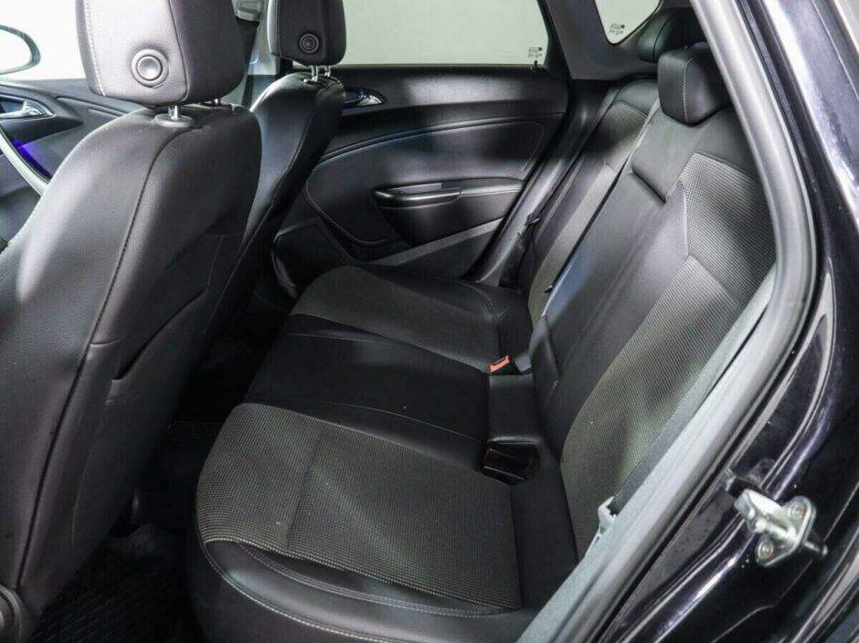 Opel Astra, 1.6 л, АТ, 2010 фото 1