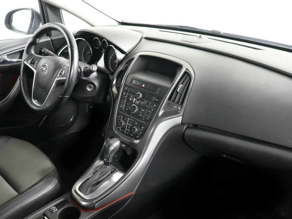 Opel Astra, 1.6 л, АТ, 2011 фото 8