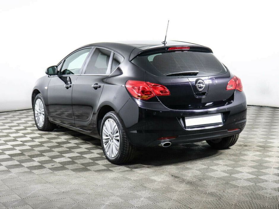 Opel Astra, 1.6 л, АТ, 2011 фото 6