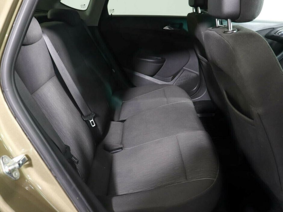 Opel Astra, 1.6 л, АТ, 2013 фото 1