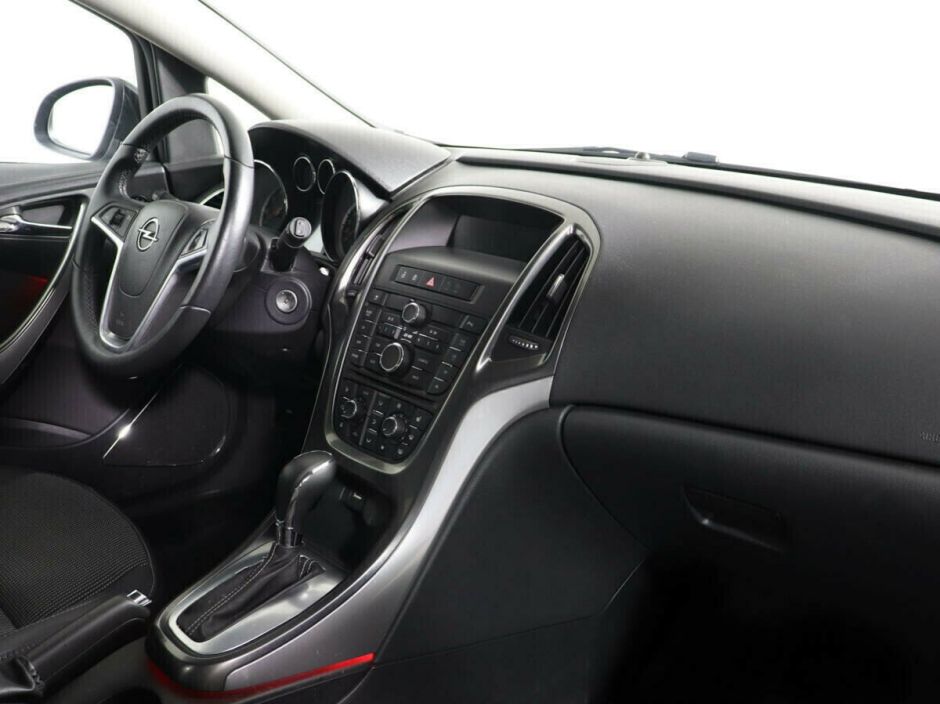 Opel Astra, 1.6 л, АТ, 2011 фото 7