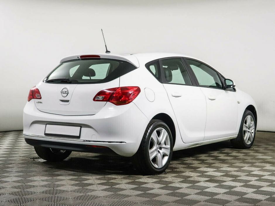 Opel Astra Active, 1.6 л, АТ, 2013 фото 4