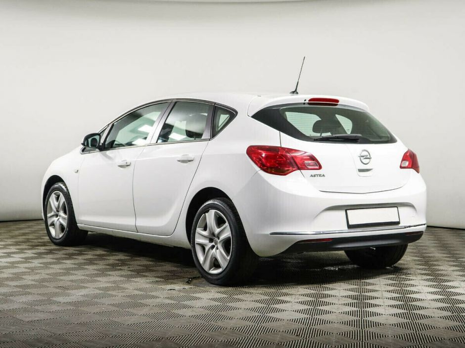 Opel Astra Active, 1.6 л, АТ, 2013 фото 6
