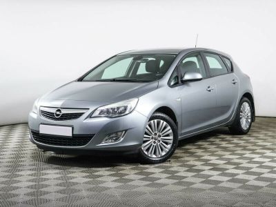 Opel Astra, 1.6 л, МКПП, 2011 фото 3