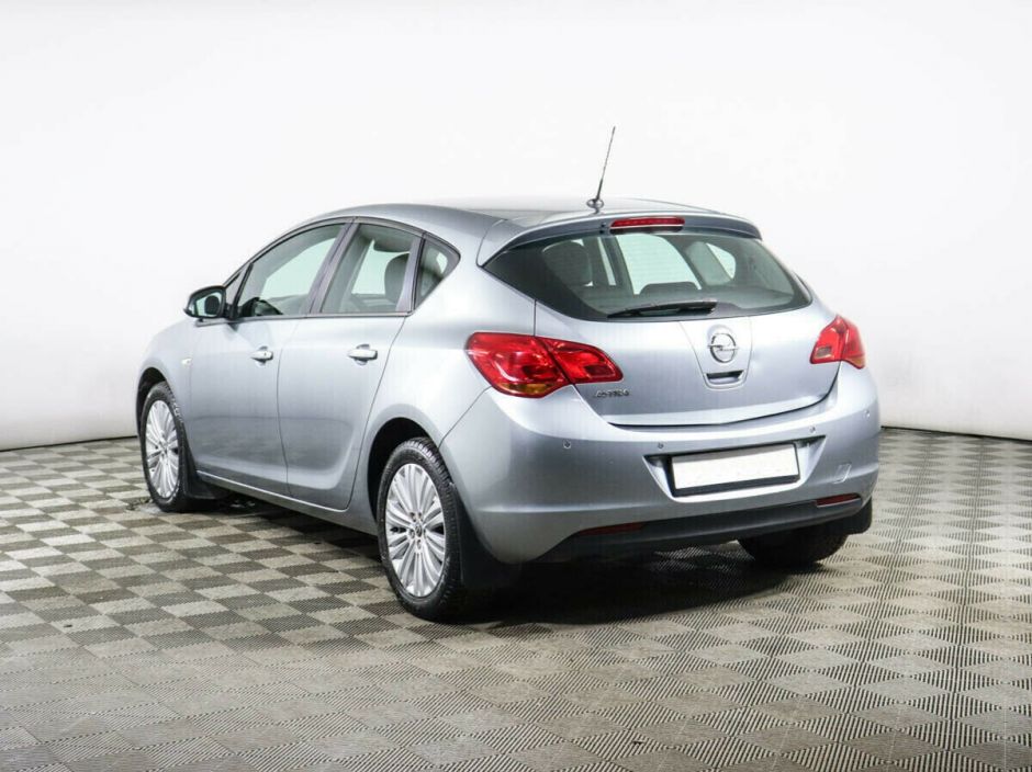 Opel Astra, 1.6 л, МТ, 2011 фото 6