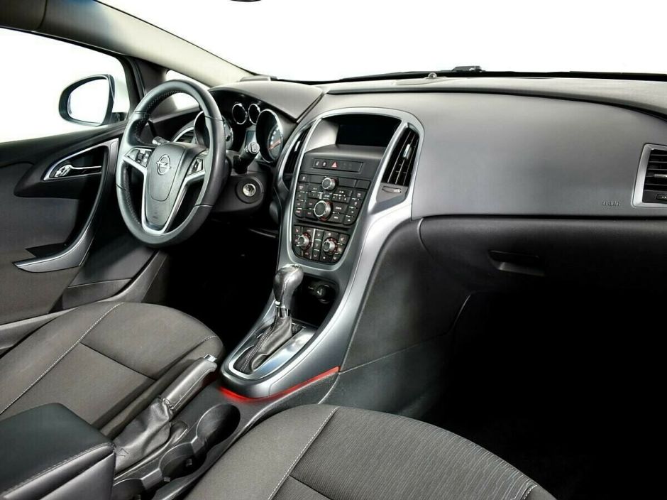 Opel Astra, 1.4 л, АТ, 2012 фото 2