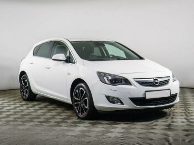 Opel Astra, 1.4 л, АКПП, 2012 фото 4