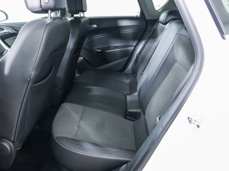 Opel Astra, 1.4 л, АТ, 2012 фото 1