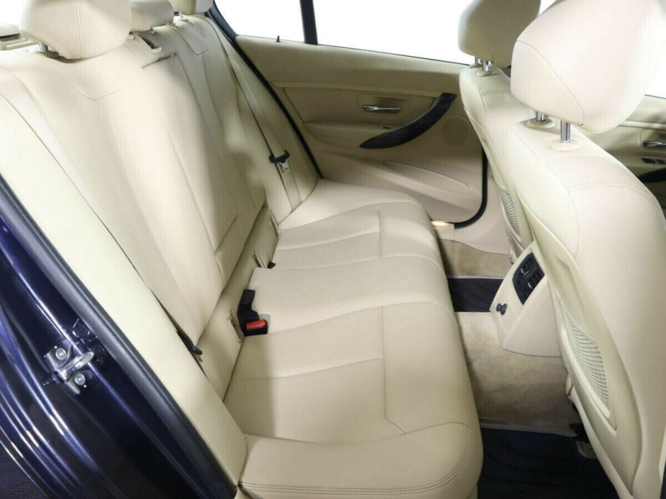 BMW 3 серии, 2.0 л, АТ, 2012 фото 1