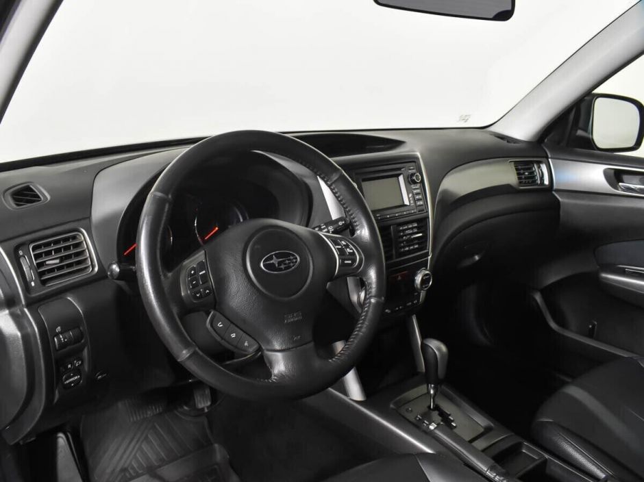 Subaru Forester, 2.5 л, АТ, 2011 фото 7