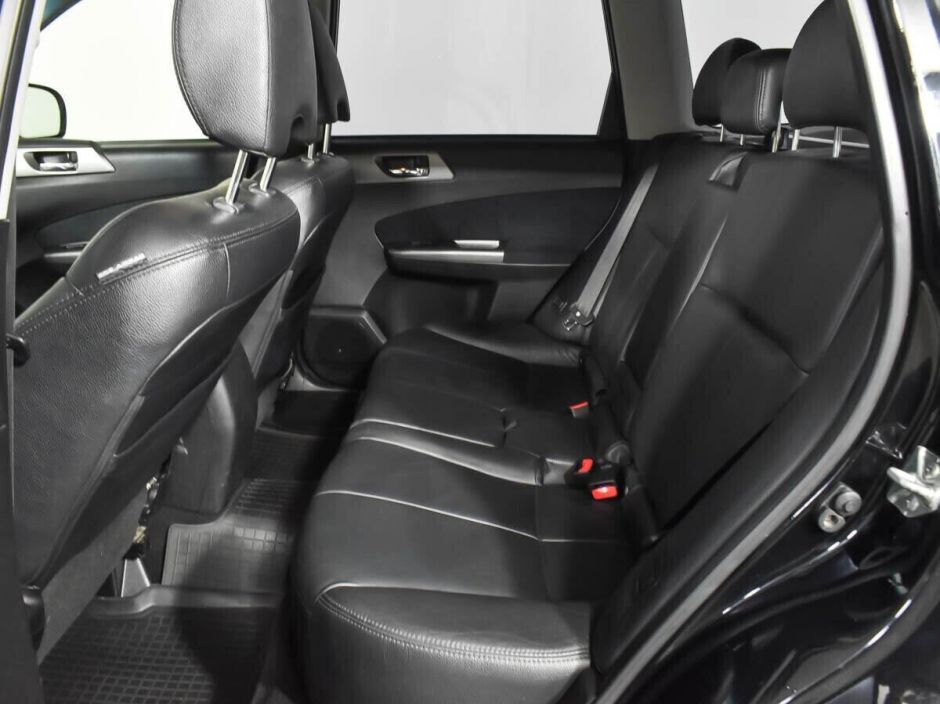 Subaru Forester, 2.5 л, АТ, 2011 фото 1