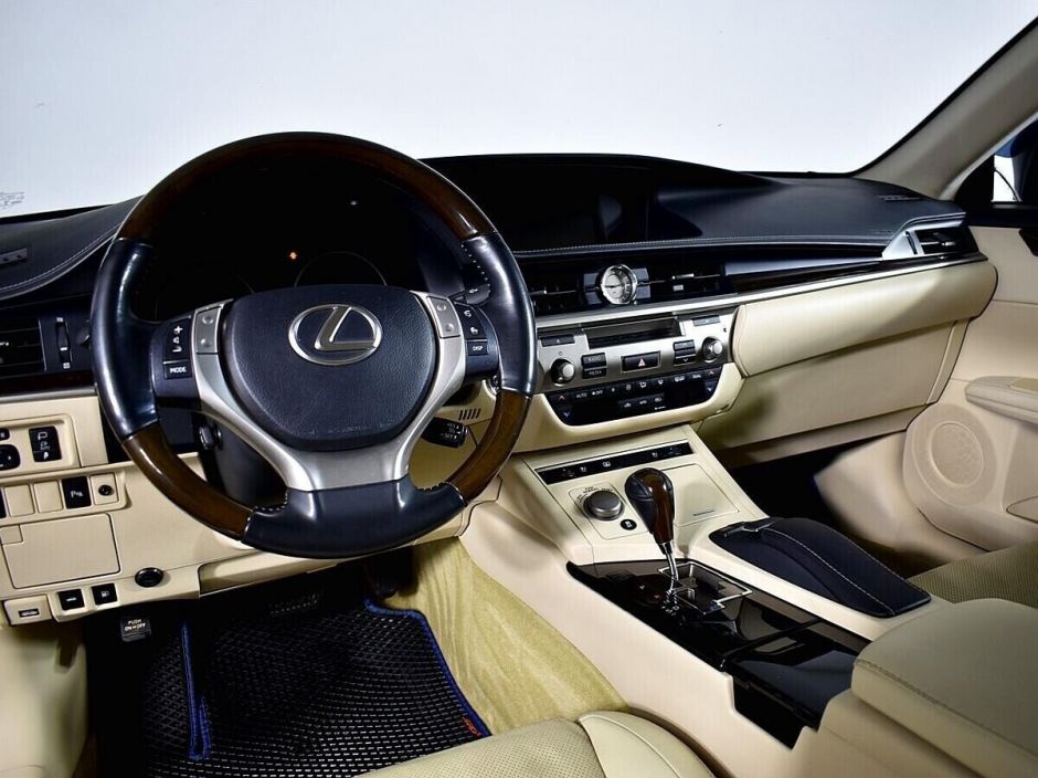 Lexus ES, 2.5 л, АТ, 2014 фото 7