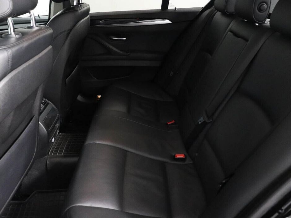 BMW 5 серии, 2.0 л, АТ, 2016 фото 8