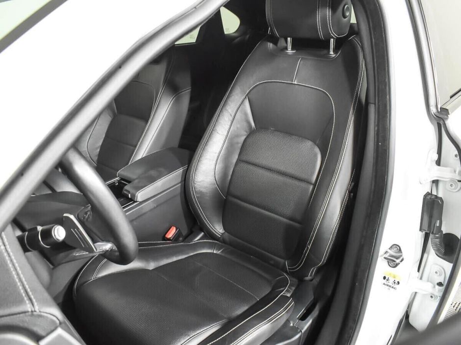 Jaguar XF, 2.0 л, АТ, 2017 фото 7