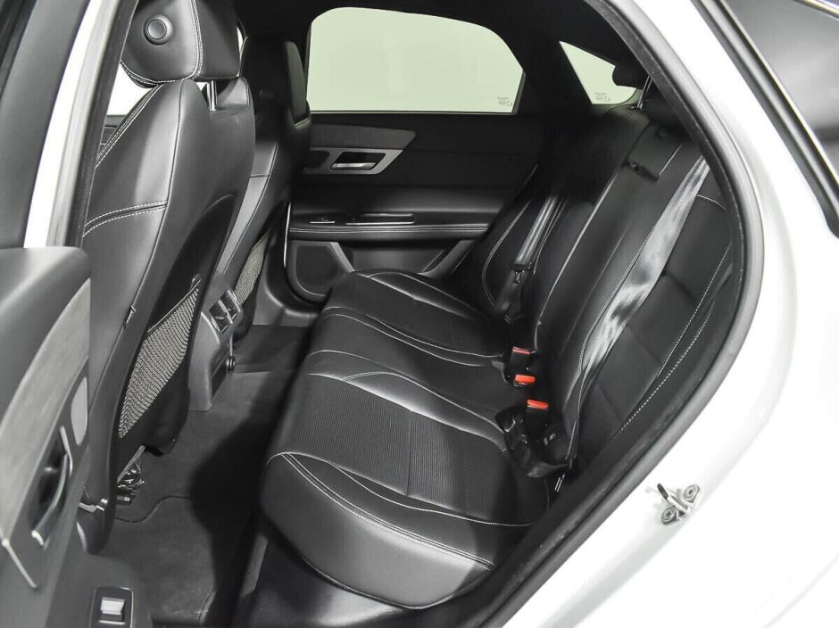 Jaguar XF, 2.0 л, АТ, 2017 фото 1