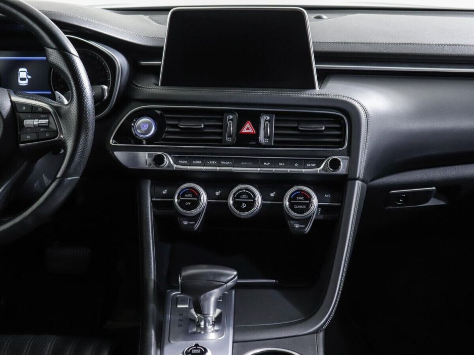 Genesis G70, 2.0 л, АТ, 2019 фото 9