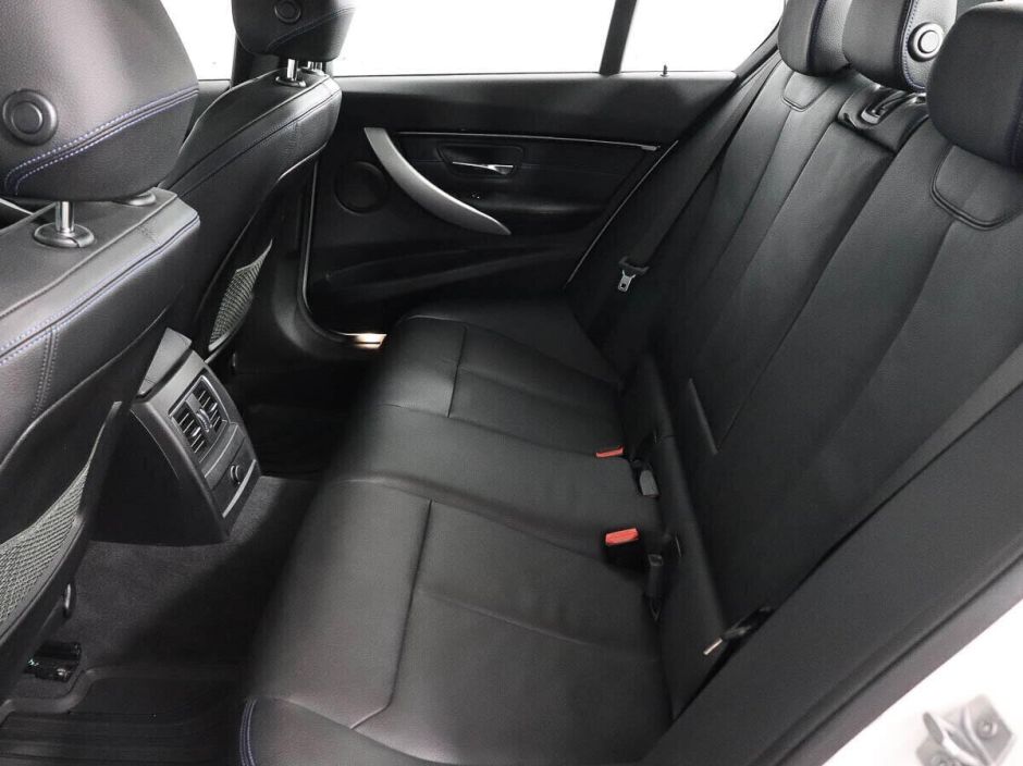 BMW 3 серии, 2.0 л, АТ, 2018 фото 1