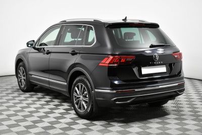 Volkswagen Tiguan, 1.5 л, РКПП, 2018 фото 6