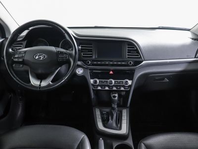 Hyundai Elantra, 2.0 л, АКПП, 2019 фото 9