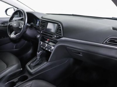 Hyundai Elantra, 2.0 л, АКПП, 2019 фото 2