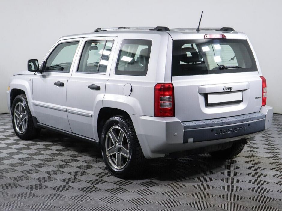 Jeep Liberty (Patriot), 2.4 л, Вариатор, 2008 фото 6