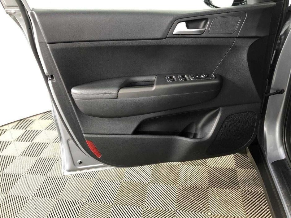 Kia Sportage, 2.0 л, АТ, 2019 фото 2