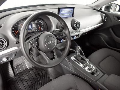 Audi A3, 1.5 л, РКПП, 2018 фото 10