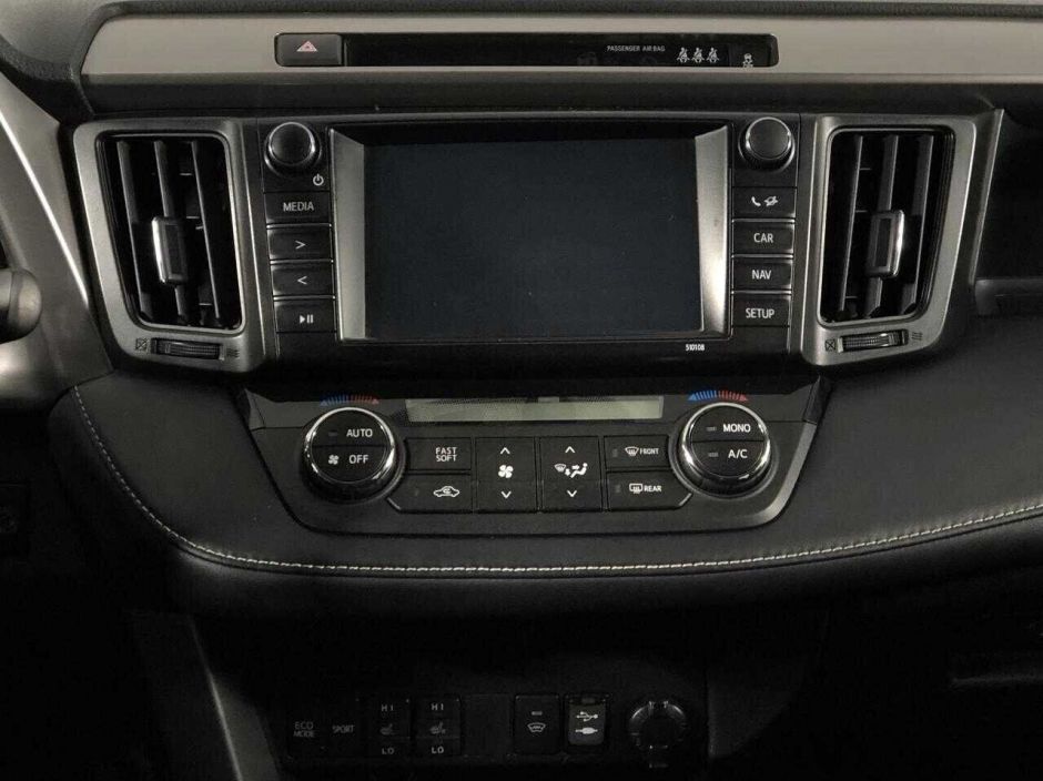 Toyota RAV4, 2.0 л, Вариатор, 2016 фото 13