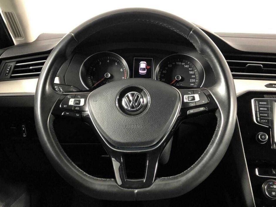 Volkswagen Passat, 1.4 л, Робот, 2017 фото 12