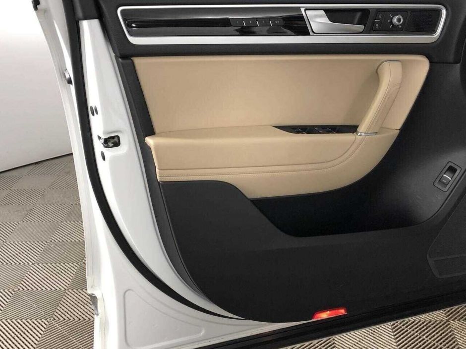 Volkswagen Touareg, 3.6 л, АТ, 2015 фото 15