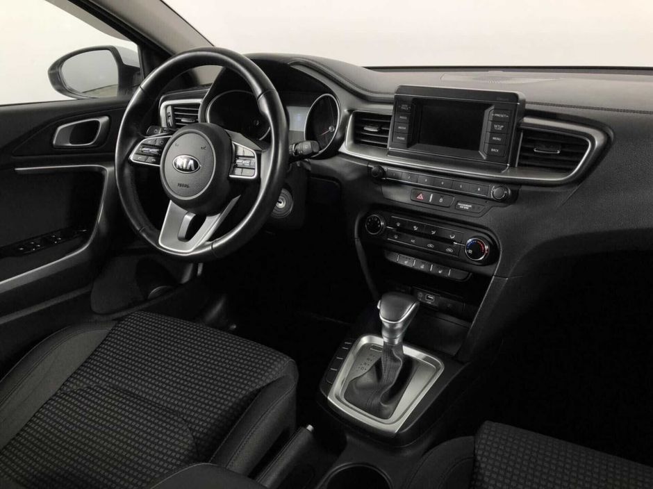 Kia Ceed, 1.6 л, АТ, 2019 фото 2