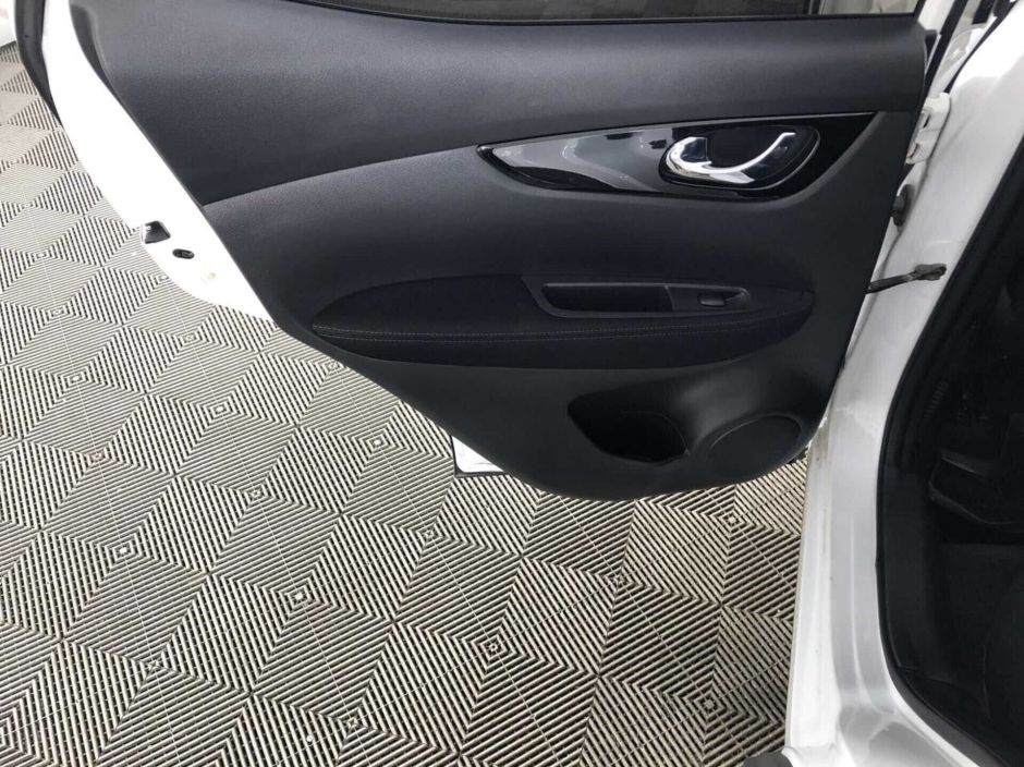 Nissan Qashqai, 2.0 л, Вариатор, 2018 фото 2