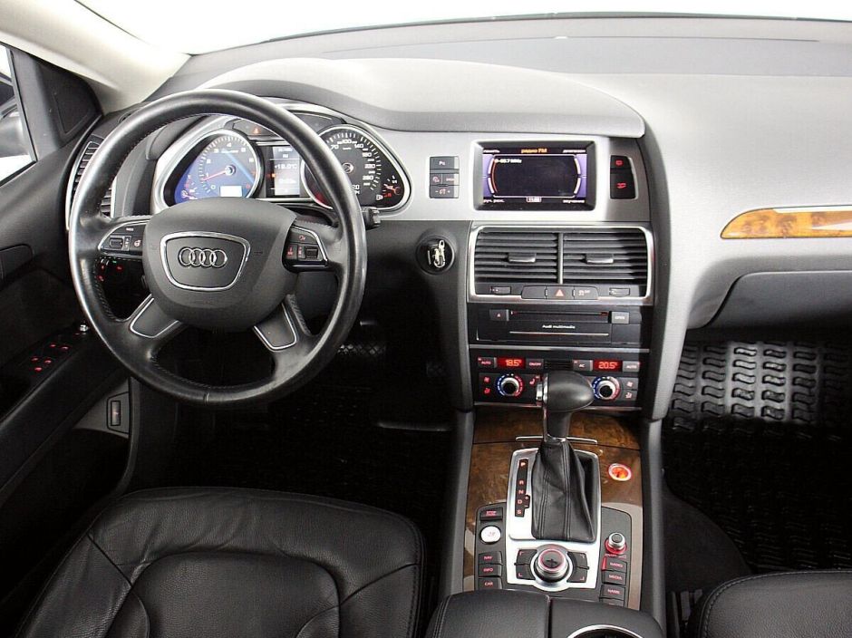 Audi Q7, 3.0 л, АТ, 2011 фото 9