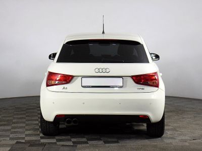 Audi A1, 1.4 л, РКПП, 2012 фото 6