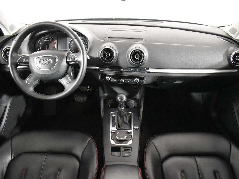 Audi A3, 1.4 л, Робот, 2013 фото 10