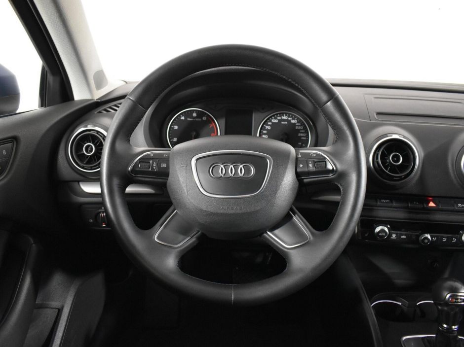 Audi A3, 1.4 л, Робот, 2013 фото 11