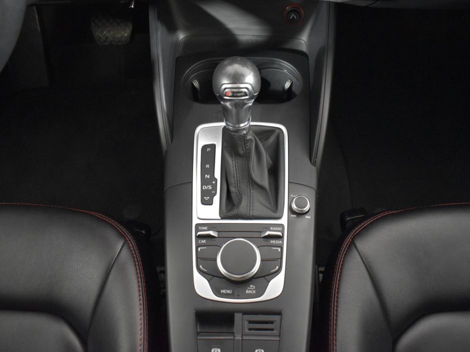 Audi A3, 1.4 л, Робот, 2013 фото 12